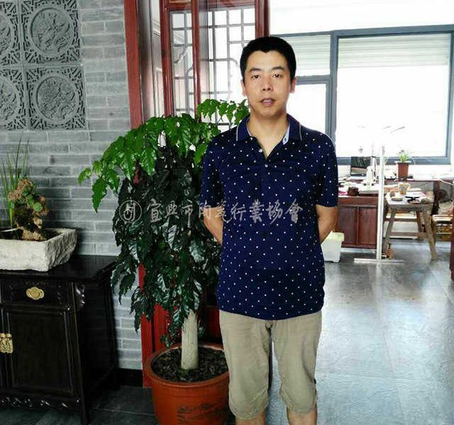 史伟如——高级工艺美术师