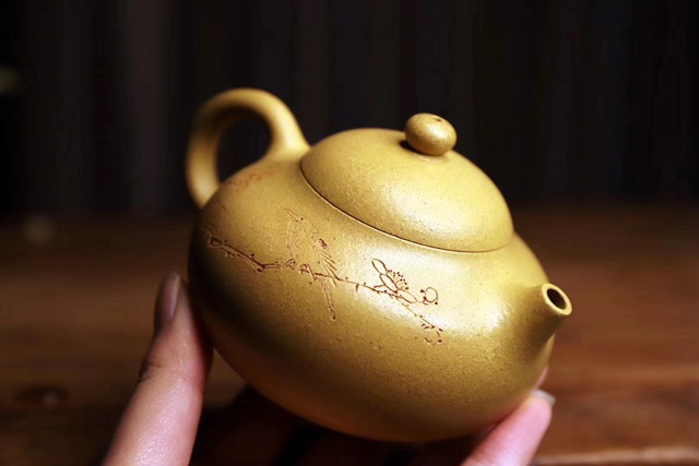 宜兴紫砂壶:【文旦】——刘浩(国家级工艺美术师)原矿顶级黄金段泥