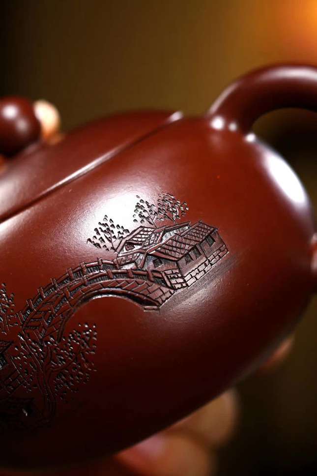 宜兴紫砂壶:【西施】王勤大 国家级工艺美术师 珍藏100目紫茄泥 300cc