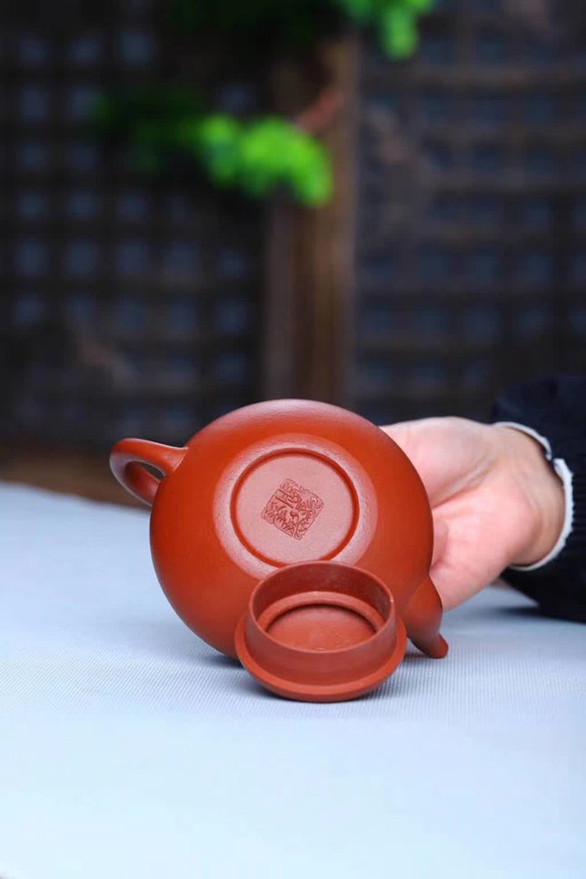 宜兴紫砂壶:【君德】周龙华 国家级助理工艺师 小煤窑朱泥 220cc