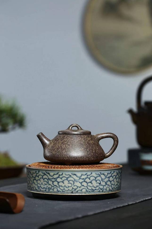 周丽华 国家级工艺美术师泥料:家藏原矿稀有龙骨金砂