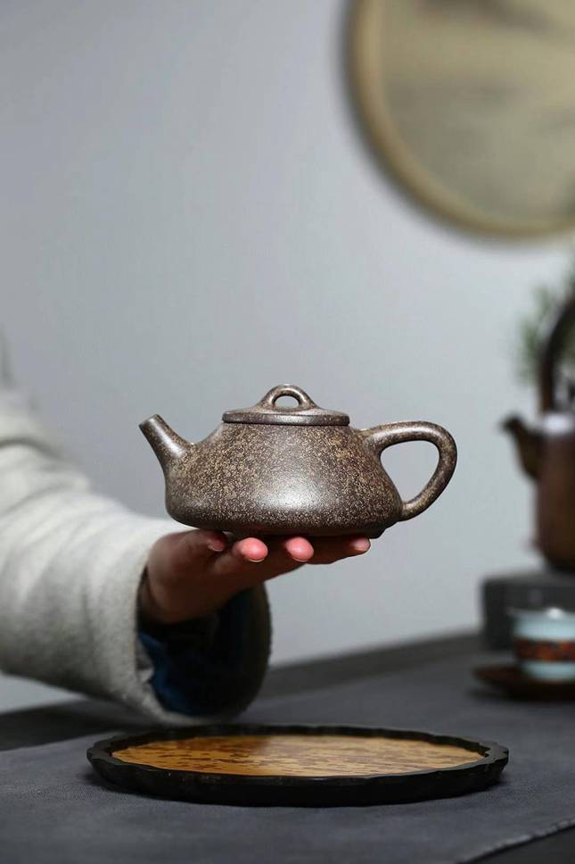 周丽华 国家级工艺美术师泥料:家藏原矿稀有龙骨金砂