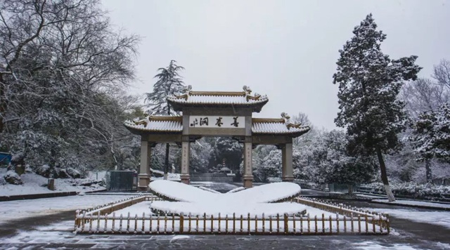 善卷洞雪景