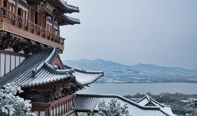 阳羡溪山雪景