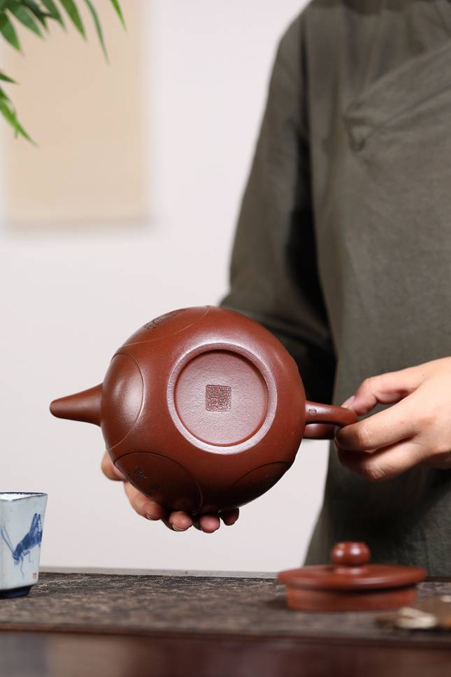 【知足常乐】沈遽华 江苏省工艺美术大师 原矿底槽清 775cc